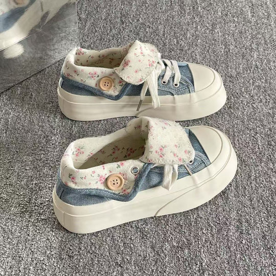 Damen Sneakers mit modischer Knopf-Details und innovativer Gummisohle R&B