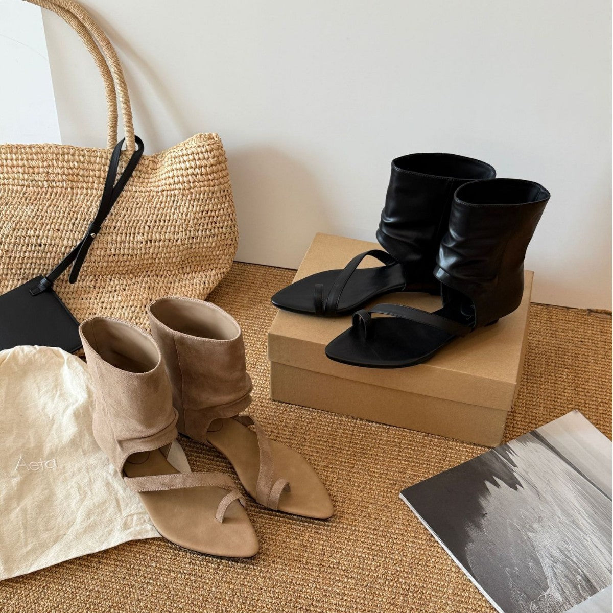 Damen Modische Zehentrenner-Sandalen mit innovativem Falten-Design