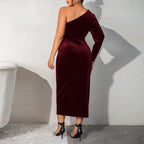 Damen Elegantes One-Shoulder Abendkleid mit Seitenschlitz und schimmerndem Samt R&B