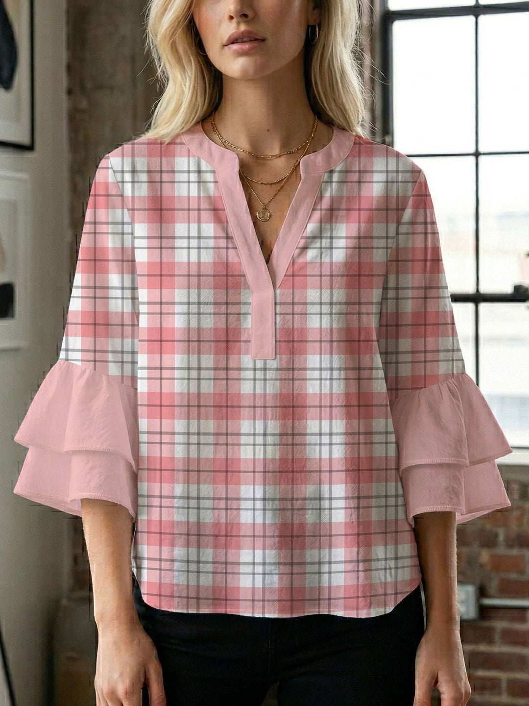 Damen Bluse mit voluminösen Flügelärmel und intensivem Blattmuster R&B