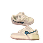 Damen Sneakers mit einzigartigem Design und verspielten Akzenten