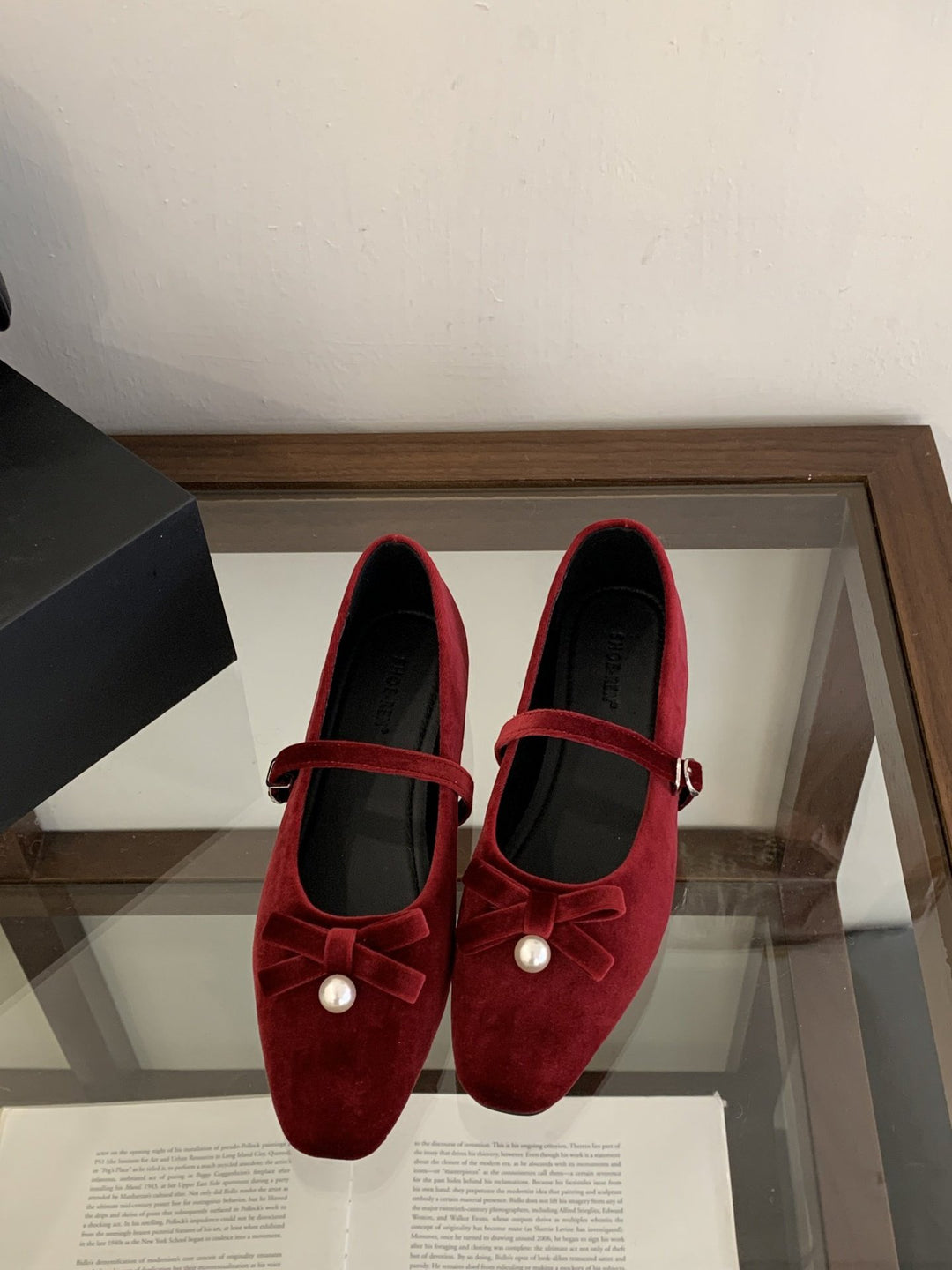Damen bequeme Ballerinas mit dekorativem Riemen und Perlendetail R&B