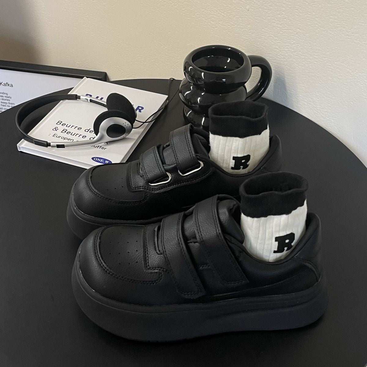 Damen Komfortable und stylische Sneaker mit Klettverschlüssen R&B