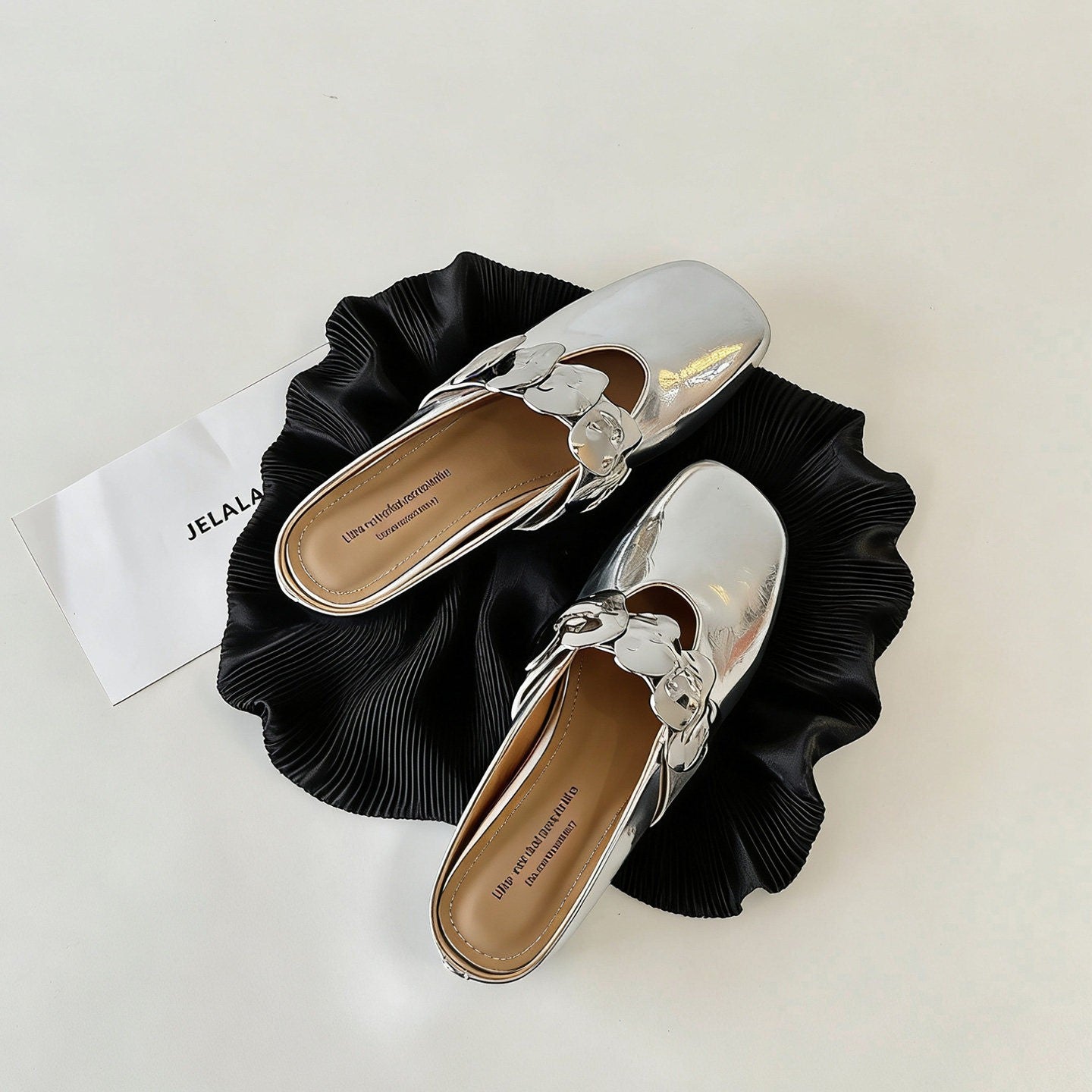 Damen elegante Slipper mit glänzender Applikation R&B