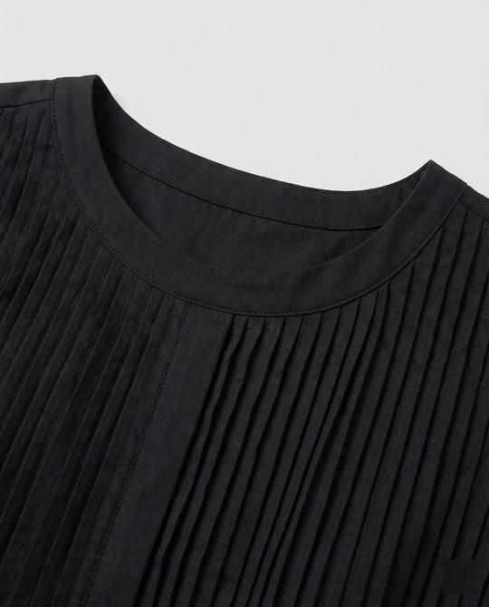 Schwarzes Maxikleid mit Rundhalsausschnitt und tailliertem Schnitt für den Sommer