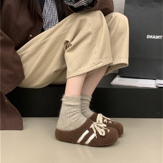 Damen Hausschuhe mit kuscheligem Fleece-Innenfutter und verspieltem Schnür-Design R&B