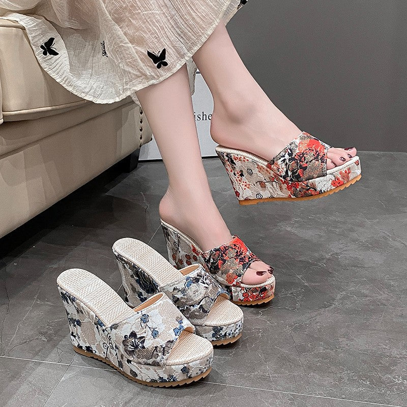 Damen Wedge-Sandalen mit floralem Design und komfortabler Fußbettung R&B