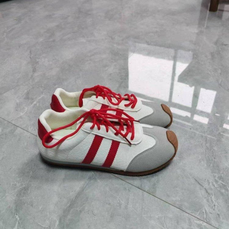 Damen Sneaker mit weichem Wildleder-Obermaterial und rutschfester Sohle R&B