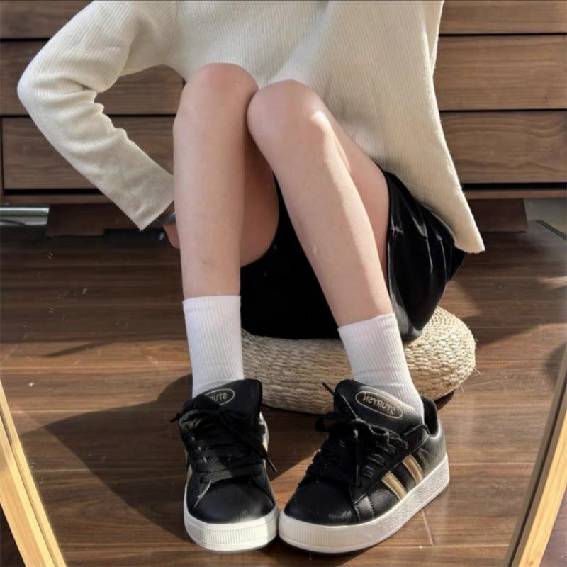 Damen Sneakers im sportlichen Design mit verstärktem Halt und atmungsaktiver Oberflächenstruktur