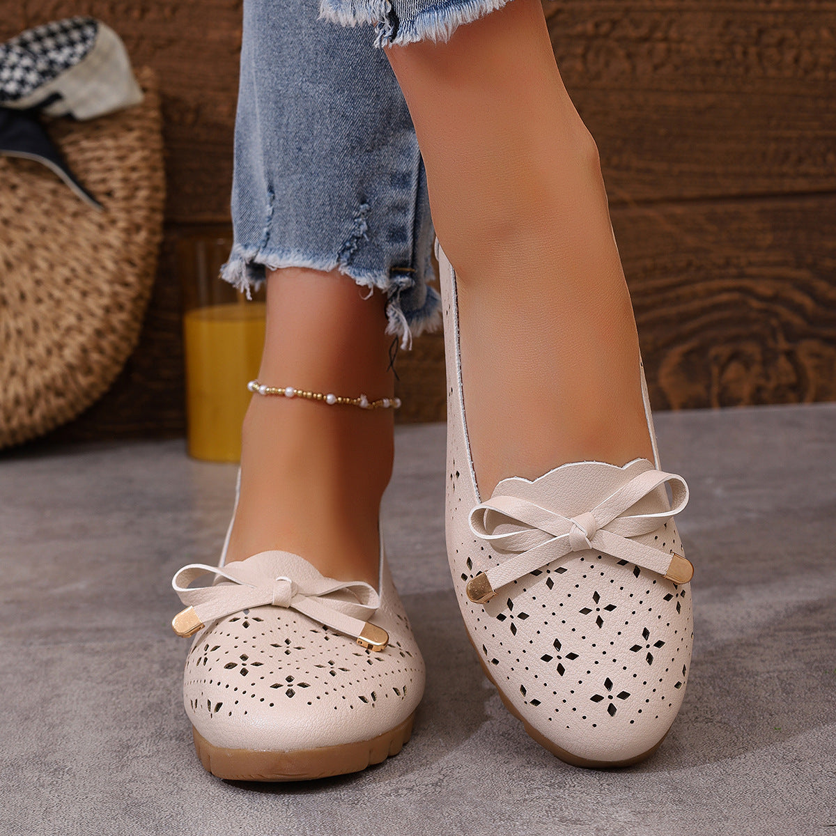 Damen Ballerinas mit elegantem Lochmuster und dekorativem Schleifendetail R&B