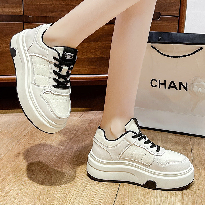 Damen Plateau-Sneaker mit trendiger Silhouette und bequemer Dämpfung R&B