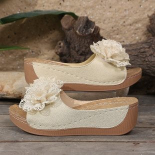 Damen Komfortable Pantoletten mit blumenförmigem Dekor R&B
