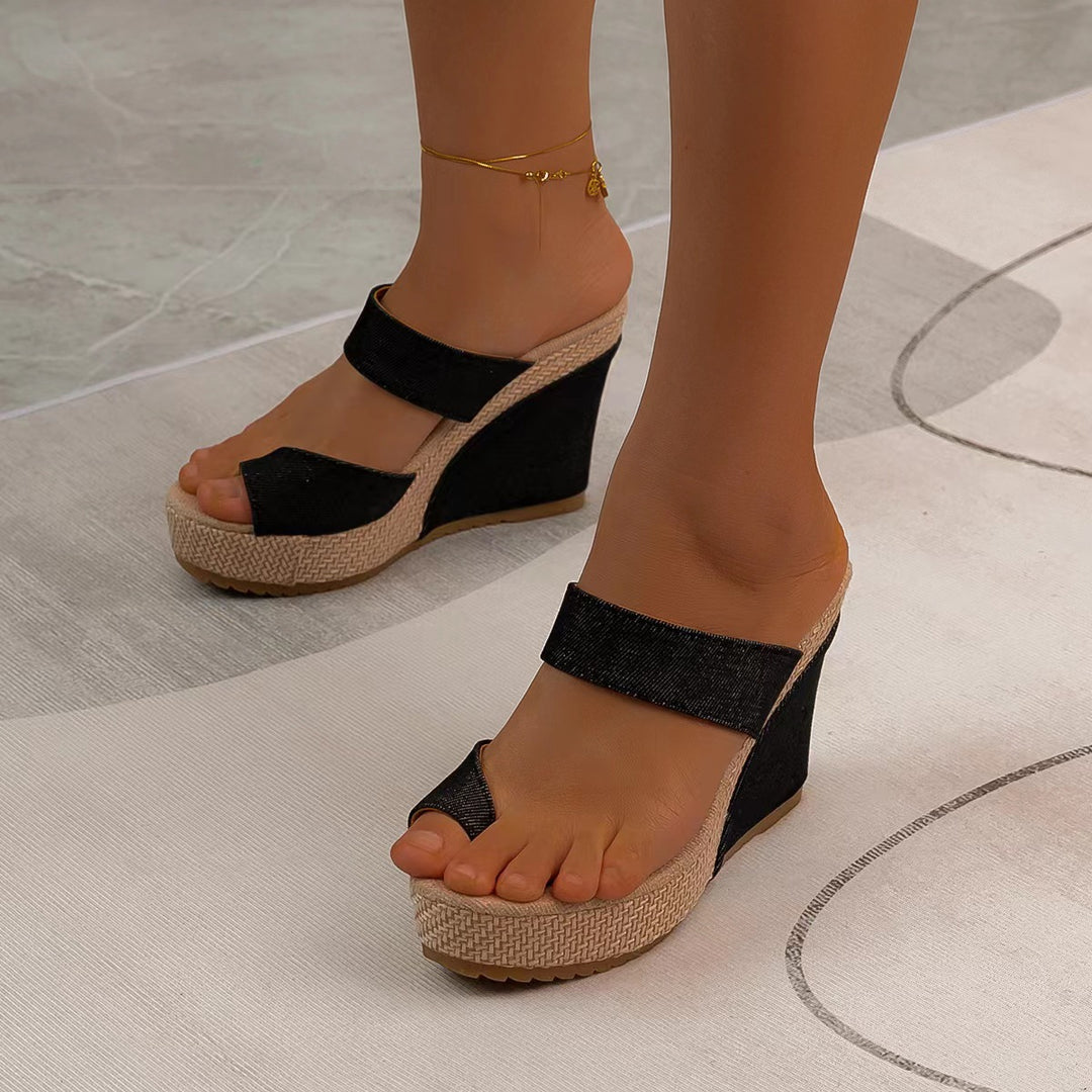 Damen Wedge-Sandaletten mit angenehm gepolstertem Fußbett und modischem Riemendesign R&B