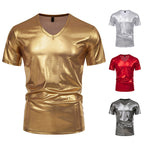 Herren V-Ausschnitt T-Shirt aus glänzendem Material mit persönlichem Stil