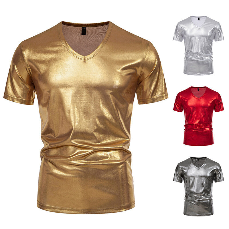 Herren V-Ausschnitt T-Shirt aus glänzendem Material mit persönlichem Stil