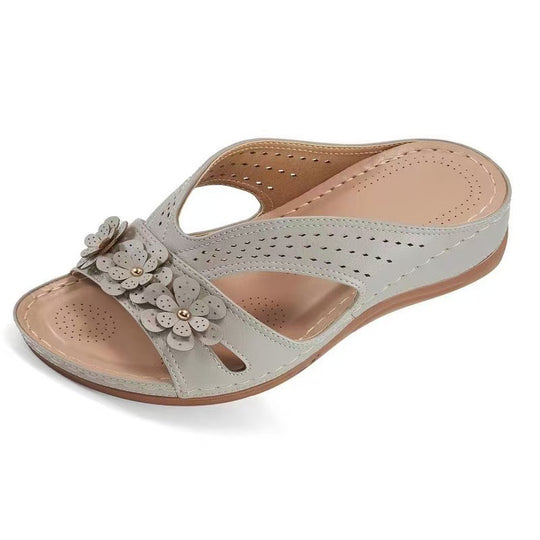 Damen bequeme und luftige Pantolette mit floralem Dekor R&B