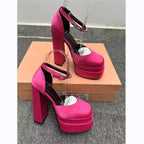 Damen Plateau-Pumps mit Strassverzierung R&B
