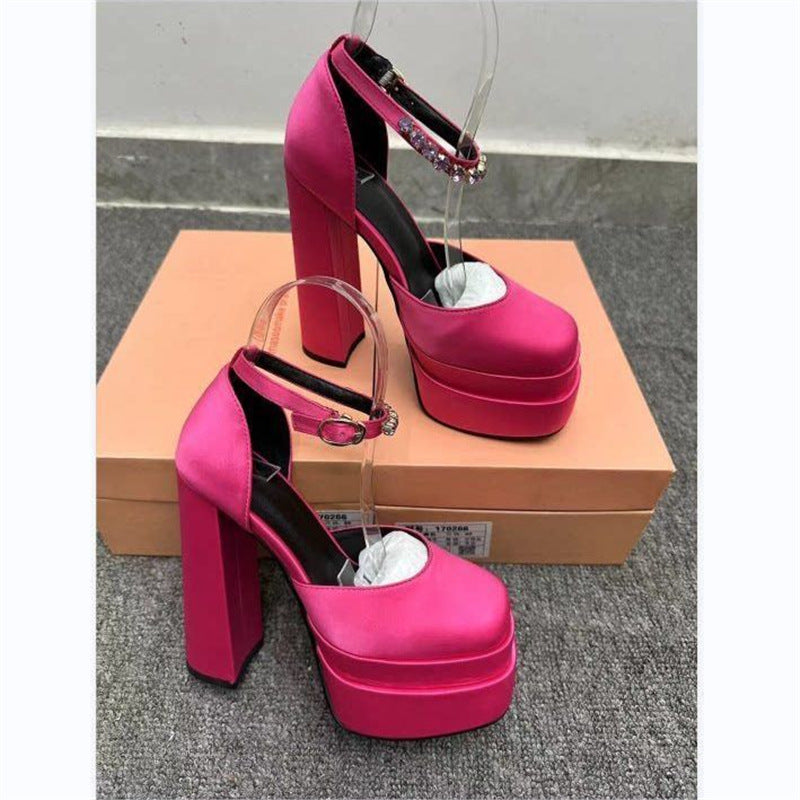 Damen Plateau-Pumps mit Strassverzierung R&B