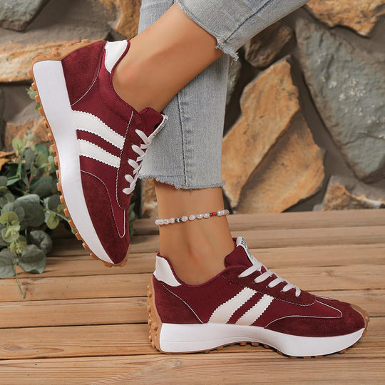 Damen nan retro-inspirierte Plateausneaker aus Veloursleder-Optik mit profilierter Gummisohle R&B