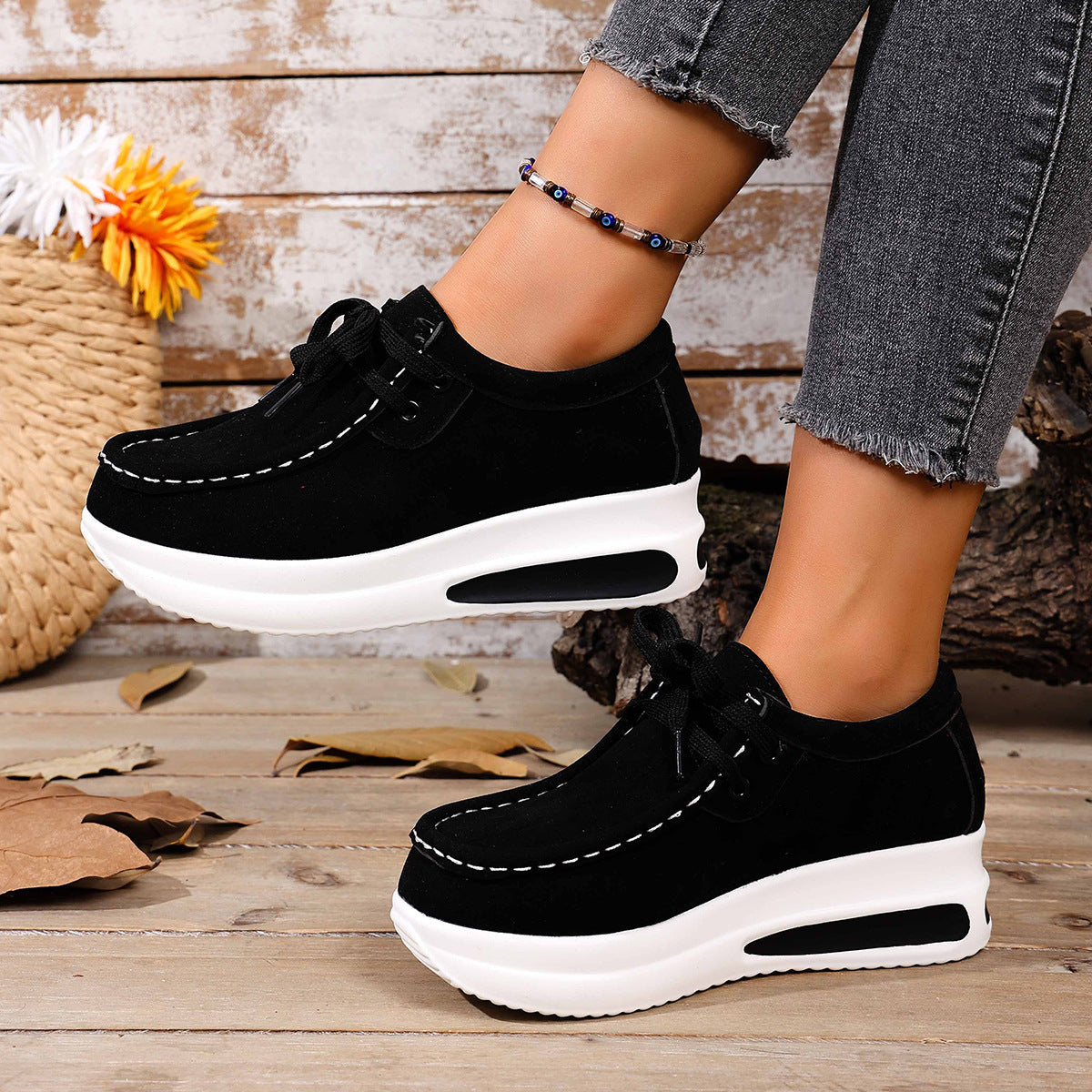 Damen Sneakers mit luxuriösem Wildleder und dezenter Plateau-Sohle R&B