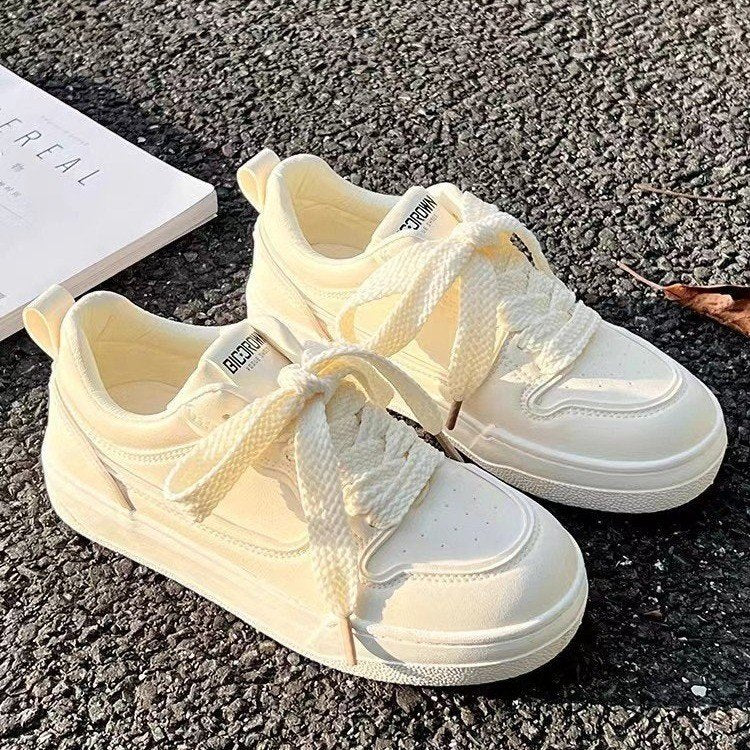Damen Sneaker mit einzigartigem Schnürsystem und ergonomischer Dämpfung R&B