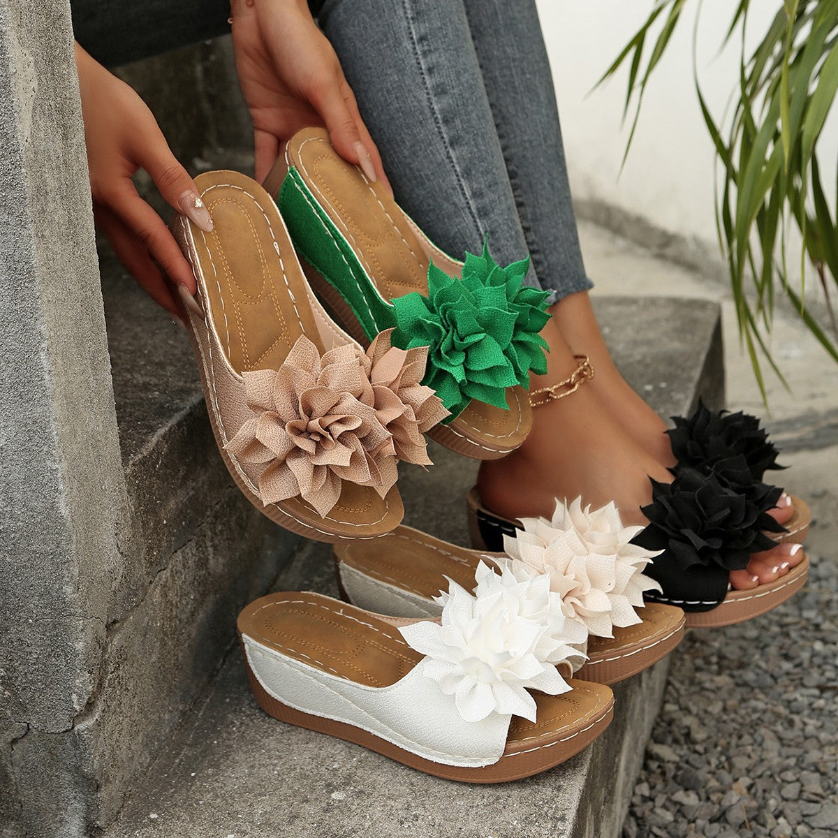 Damen Komfortable Slides mit dekorativem Blumen-Design R&B