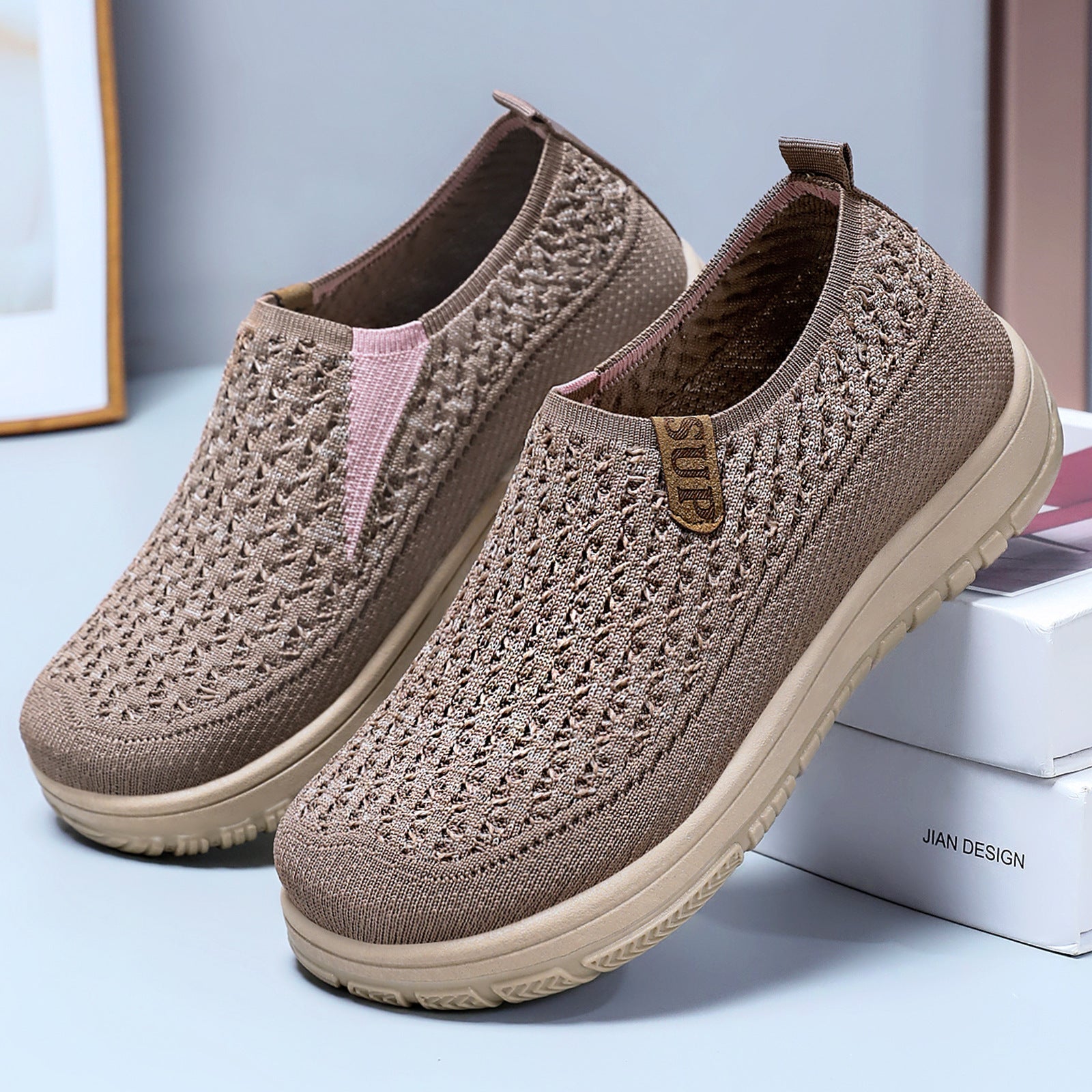 Damen Strick-Sneaker mit elastischem Einstieg und rutschfester Sohle R&B