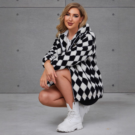Damen Flauschige Jacke mit Karomuster und Kapuze R&B