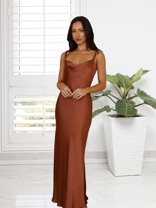 Damen Elegantes Satin-Maxikleid mit verstellbaren Trägern und figurbetontem Schnitt R&B