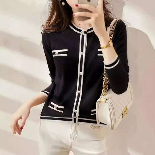 Damen Strickjacke mit goldenen Knopfdetails und Streifenmuster R&B