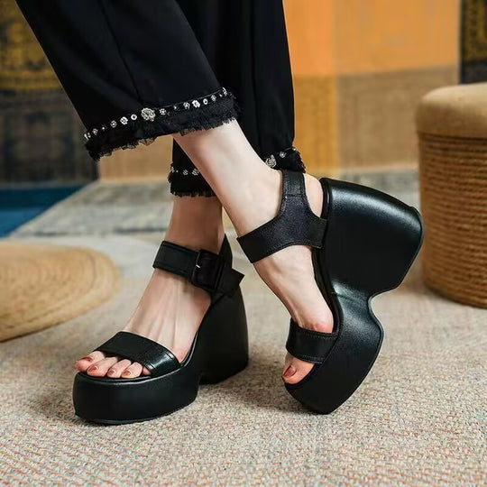 Damen Plateau-Sandalen mit verstellbarem Riemen und komfortablem Absatz R&B