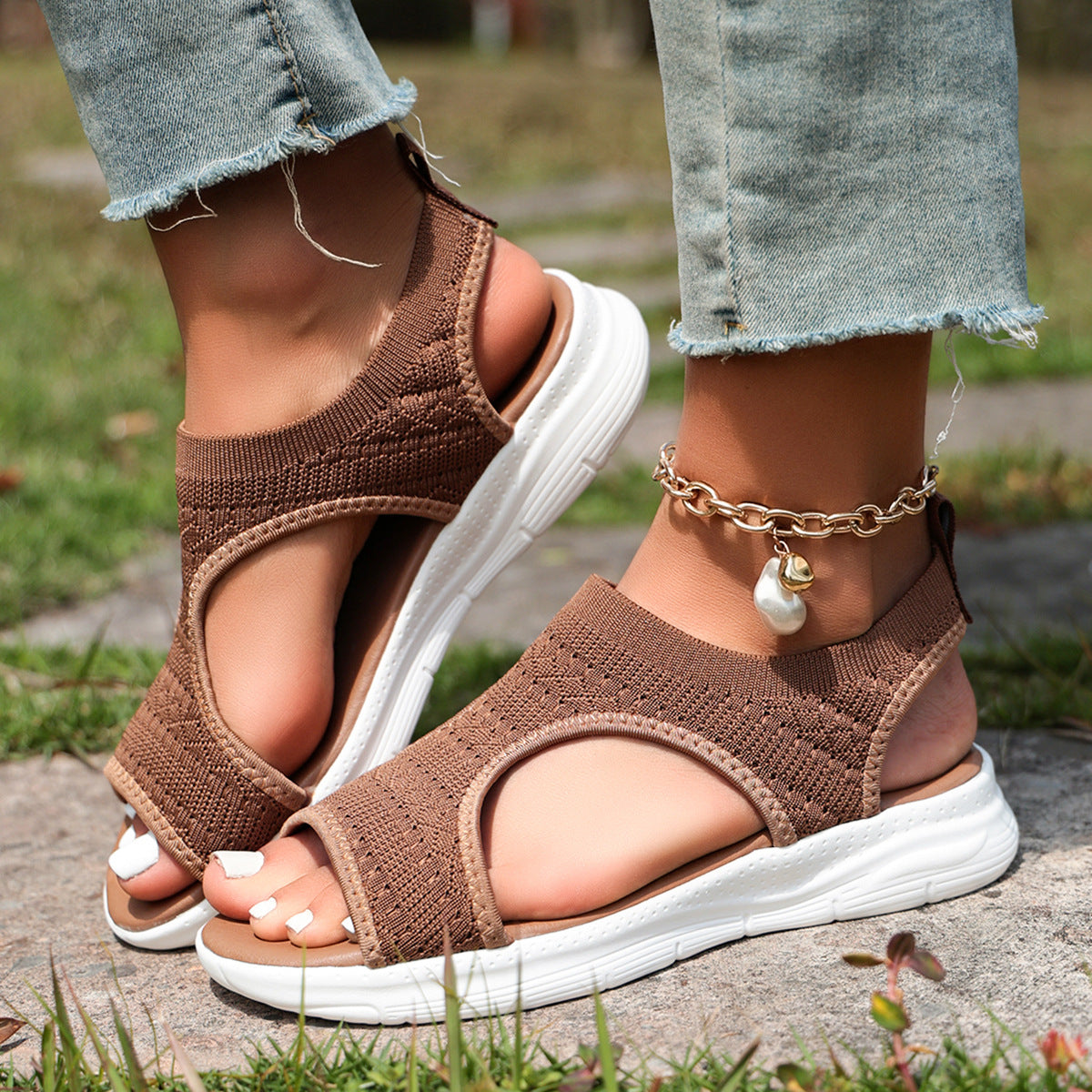Damen Sportliche und luftige Freizeitsandalen mit flexiblem Obermaterial R&B