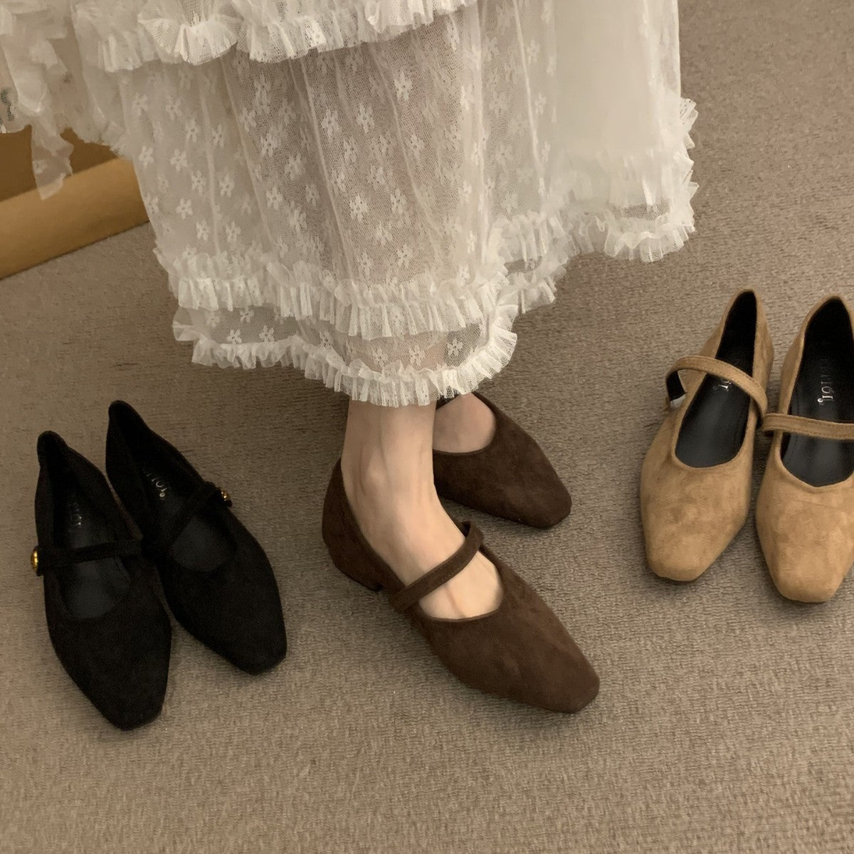 Damen elegante Slipper mit modischem Riemchen und hochwertiger Obermaterialstruktur R&B
