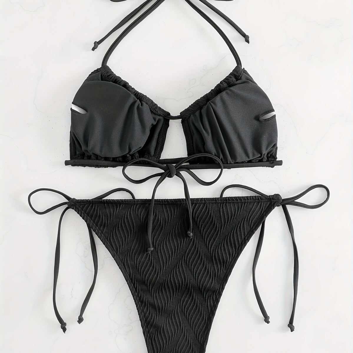 Damen Triangel-Bikini mit raffiniertem Rüschendesign R&B