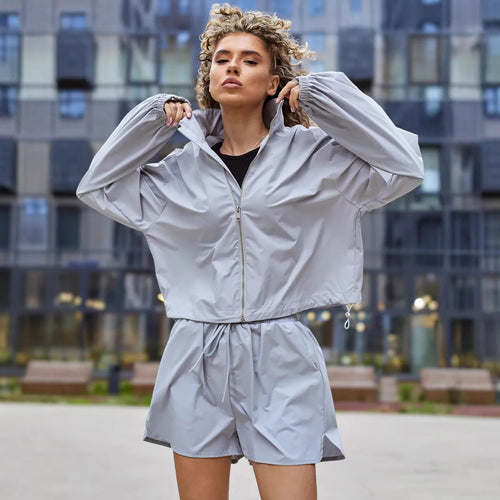 Damen lässiges Sport-Set mit winddichter Jacke und bequemen Shorts R&B