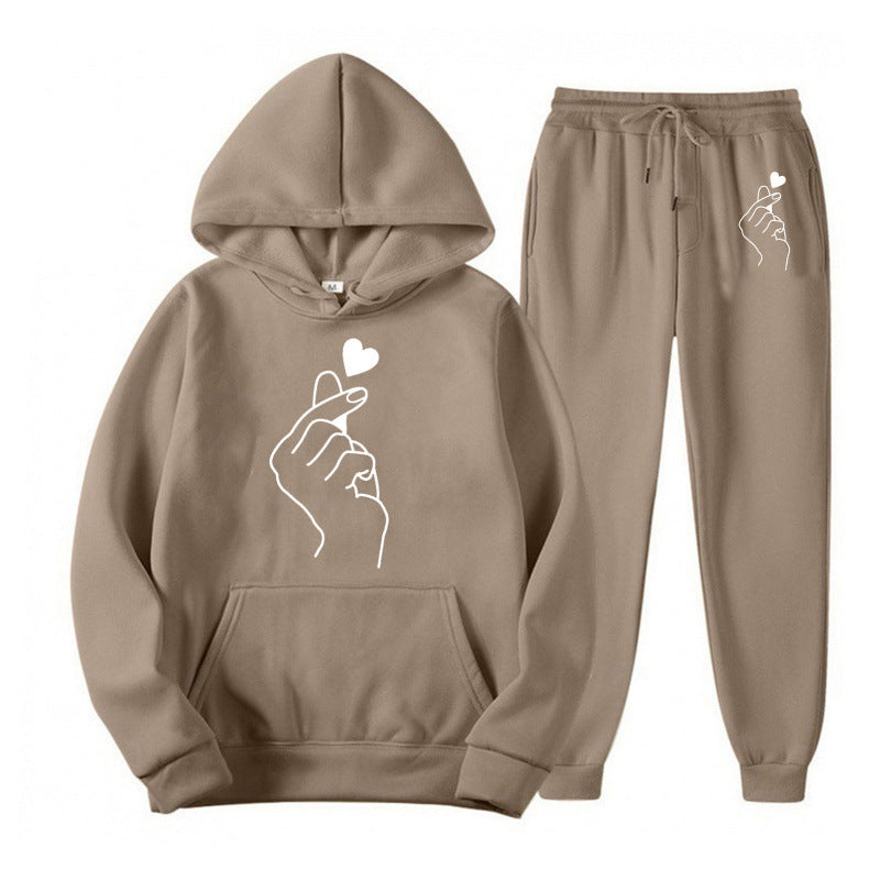 Damen Jogginganzug mit kreativem Herzmotiv und bequemer Passform