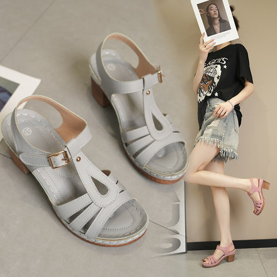 Damen Blockabsatz-Sandalen mit elegantem Riemendesign und komfortabler Fußbettgestaltung R&B