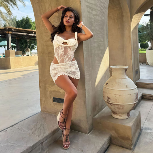 Damen sexy Spitzenkleid mit verführerischem Schnitt und transparenten Akzenten R&B
