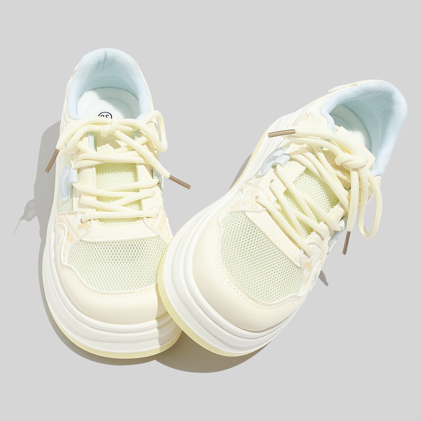 Damen Atmungsaktive Sneakers mit innovativem Komfortsystem und elastischen Schnürsenkeln