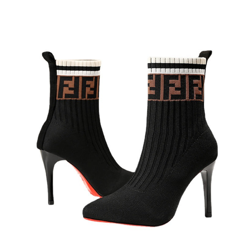 Damen Strumpfstiefel mit elegantem Absatz und markantem Logo-Design R&B