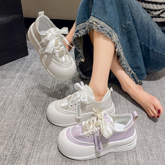 Damen modische Sneakers mit detailverliebtem Satinband und glamourösen Applikationen R&B