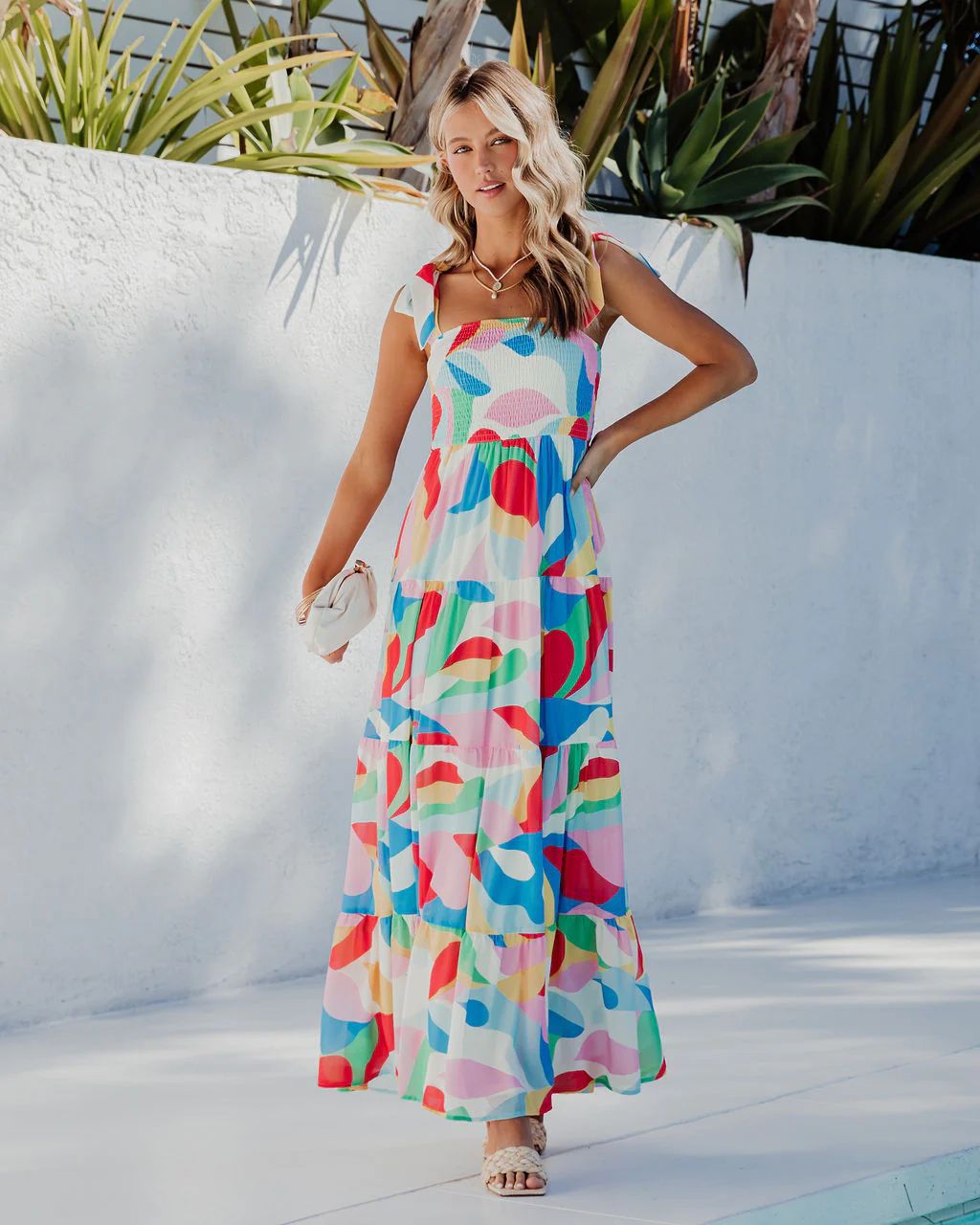 Damen Maxikleid mit buntem geometrischen Design und voluminösem Rock R&B