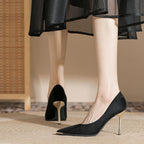 Damen schicke Stiletto-Pumps aus samtigem Obermaterial mit metallischen Akzenten R&B