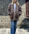 Damen Kuschelige Strickjacke im Leo-Design mit oversized Passform R&B