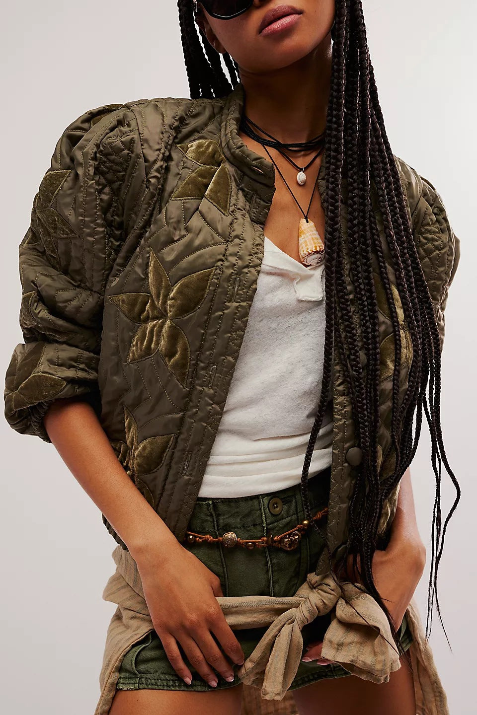 Damen gesteppte Bomberjacke mit floralem Design und elastischen Bündchen R&B