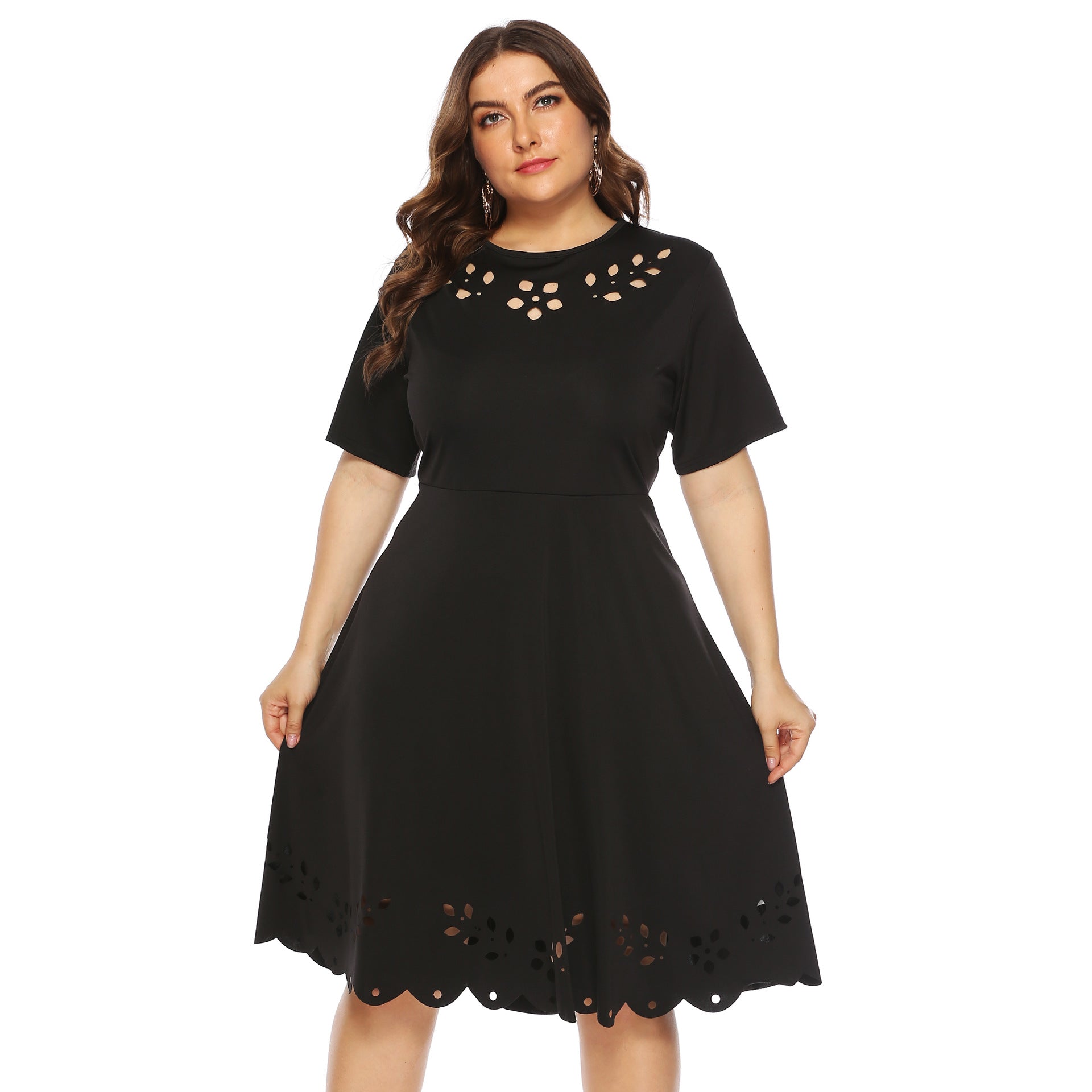 Damen elegantes Kleid mit Ausschnitt und Rüschensaum R&B