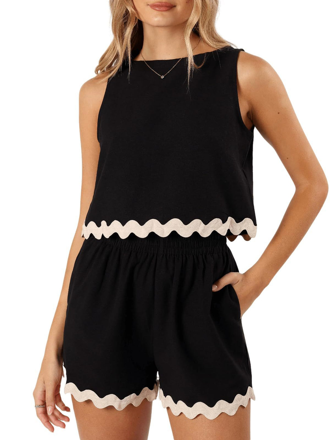 R&B | Zweiteiliges Oberteil und Shorts aus Leinen und Spitze