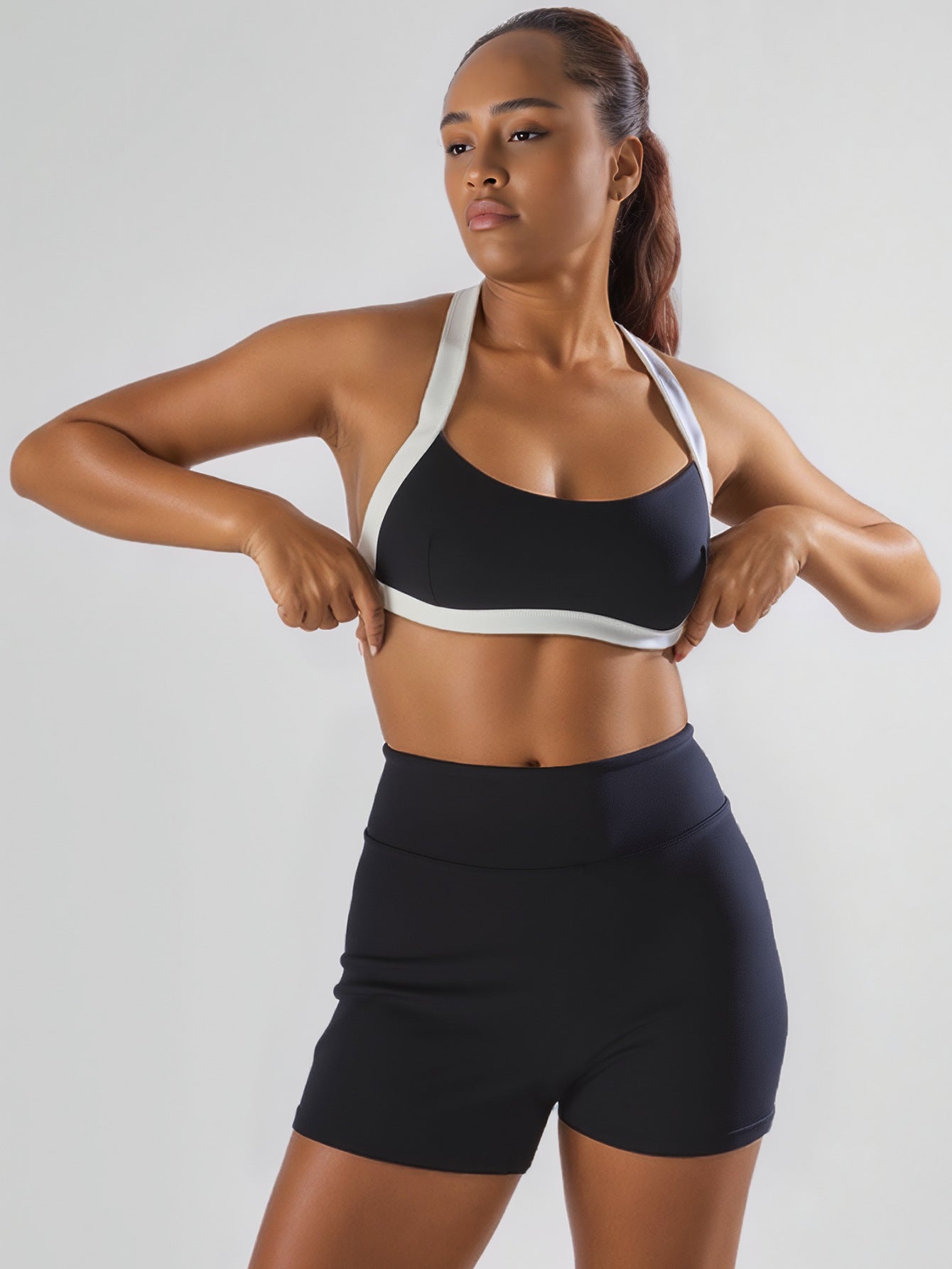 Damen Sport-Bikini-Oberteil mit hoch geschnittenen Shorts R&B