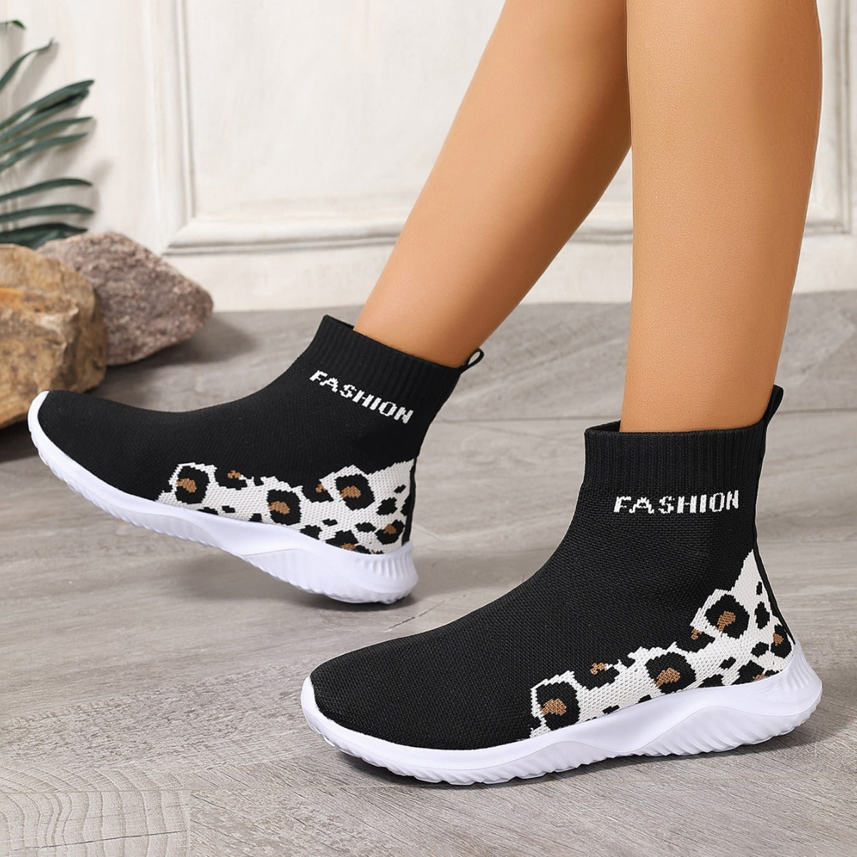 Damen modische Sockensneaker mit animalischem Muster und elastischem Obermaterial R&B