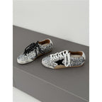Damen Sneakers mit glitzerndem Design und kontrastierenden Schnürsenkeln R&B